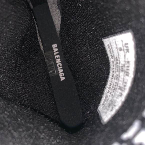 Balenciaga knit sneaker in black/white. Lightly worn. - Picture 9 of 15